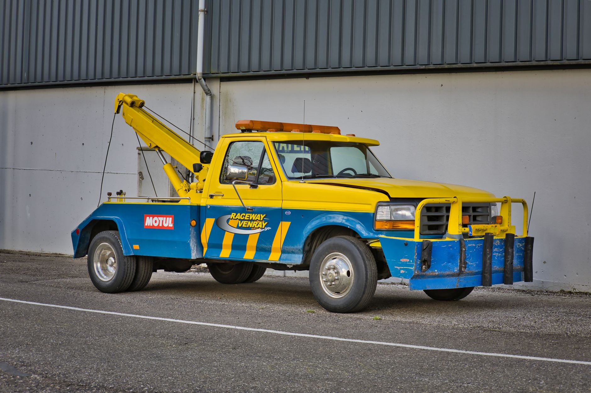 Remorquage voiture équipe à Joinville-le-Pont